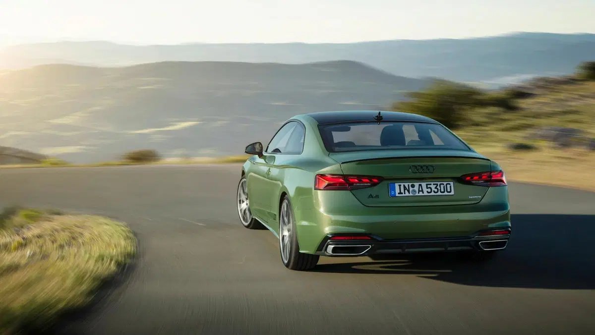 Audi A5 Coupé 45 TFSI 252 CV quattro S tronic Business (12)