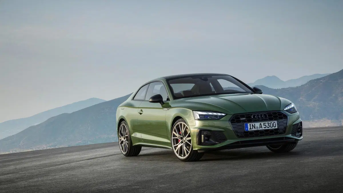 Audi A5 Coupé 45 TFSI 252 CV quattro S tronic Business (5)