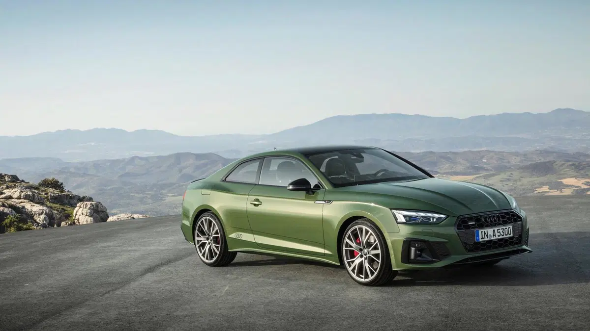 Audi A5 Coupé 45 TFSI 252 CV quattro S tronic Business (2)