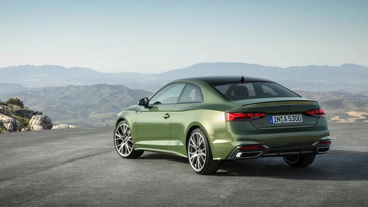 Audi A5 Coupé 45 TFSI 252 CV quattro S tronic Business (7)