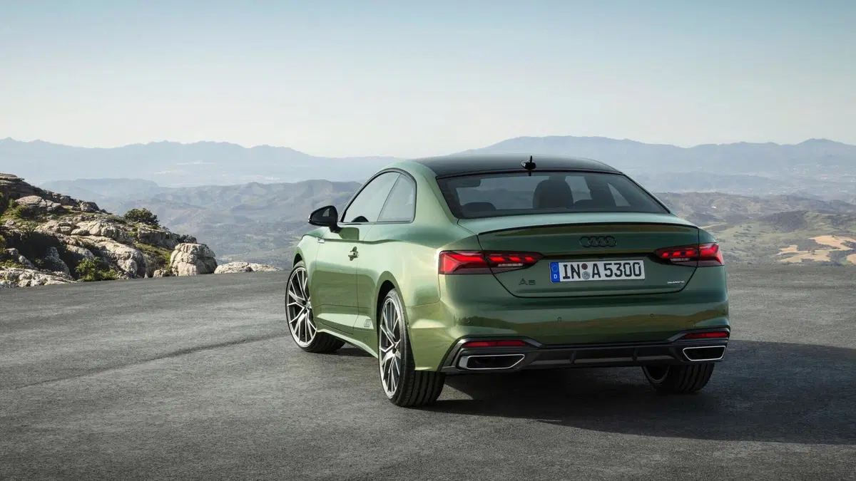 Audi A5 Coupé 45 TFSI 252 CV quattro S tronic Business (9)