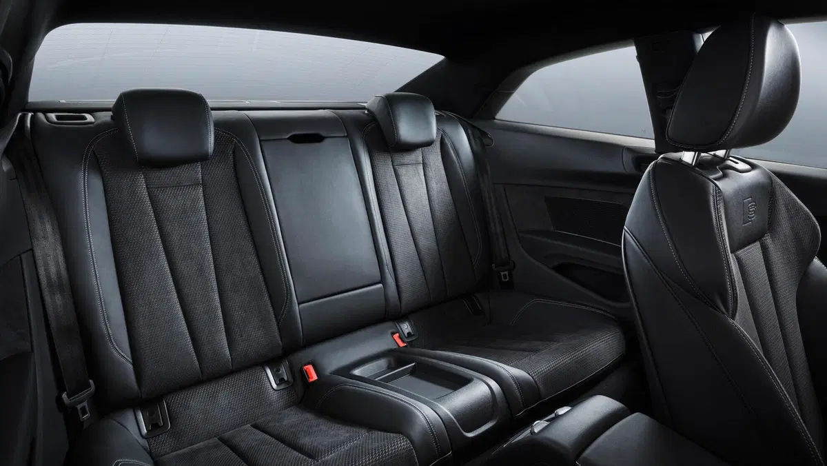 Audi A5 Coupé 45 TFSI 252 CV quattro S tronic Business (17)