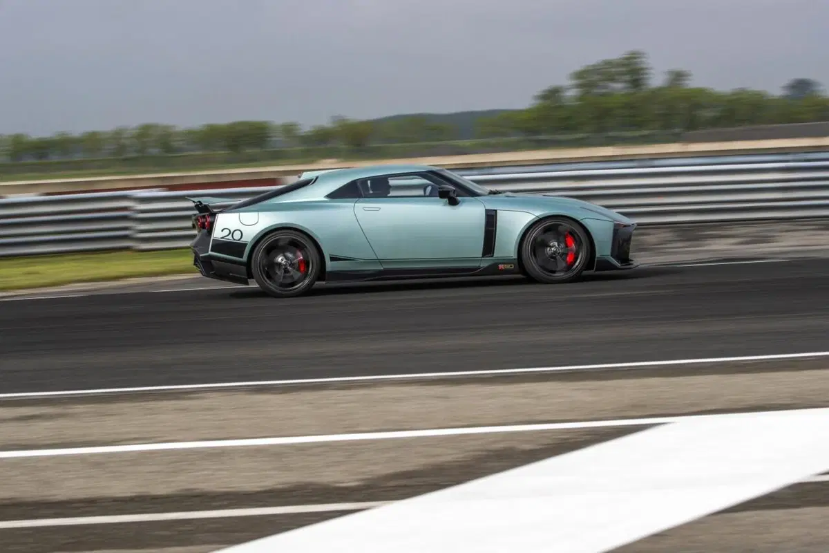 Nissan GT-R50 by Italdesign, debutto in streaming dall’Italia (3)