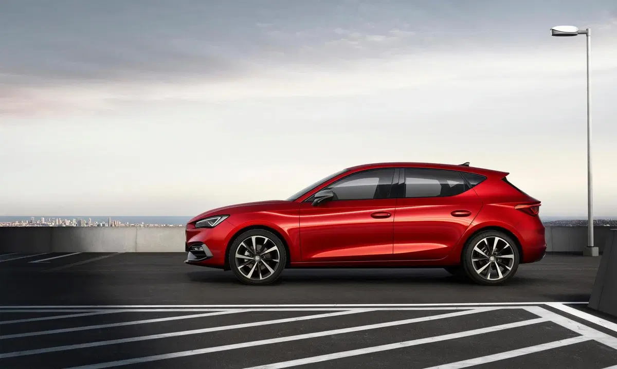 SEAT Leon 1.0 eTSI 110 CV DSG Xcellence (2)