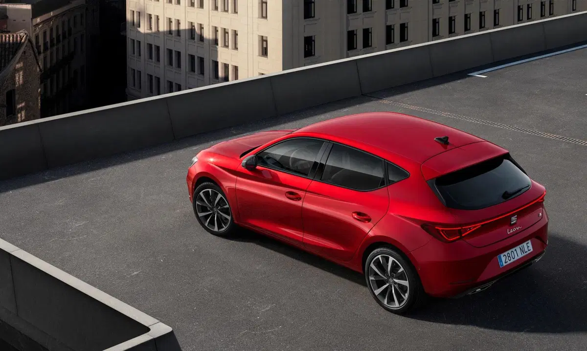 SEAT Leon 1.0 eTSI 110 CV DSG Xcellence (10)