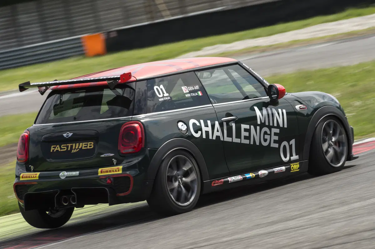 Mini Challenge John Cooper Works 2016: alla scoperta della vettura [Video] (3)