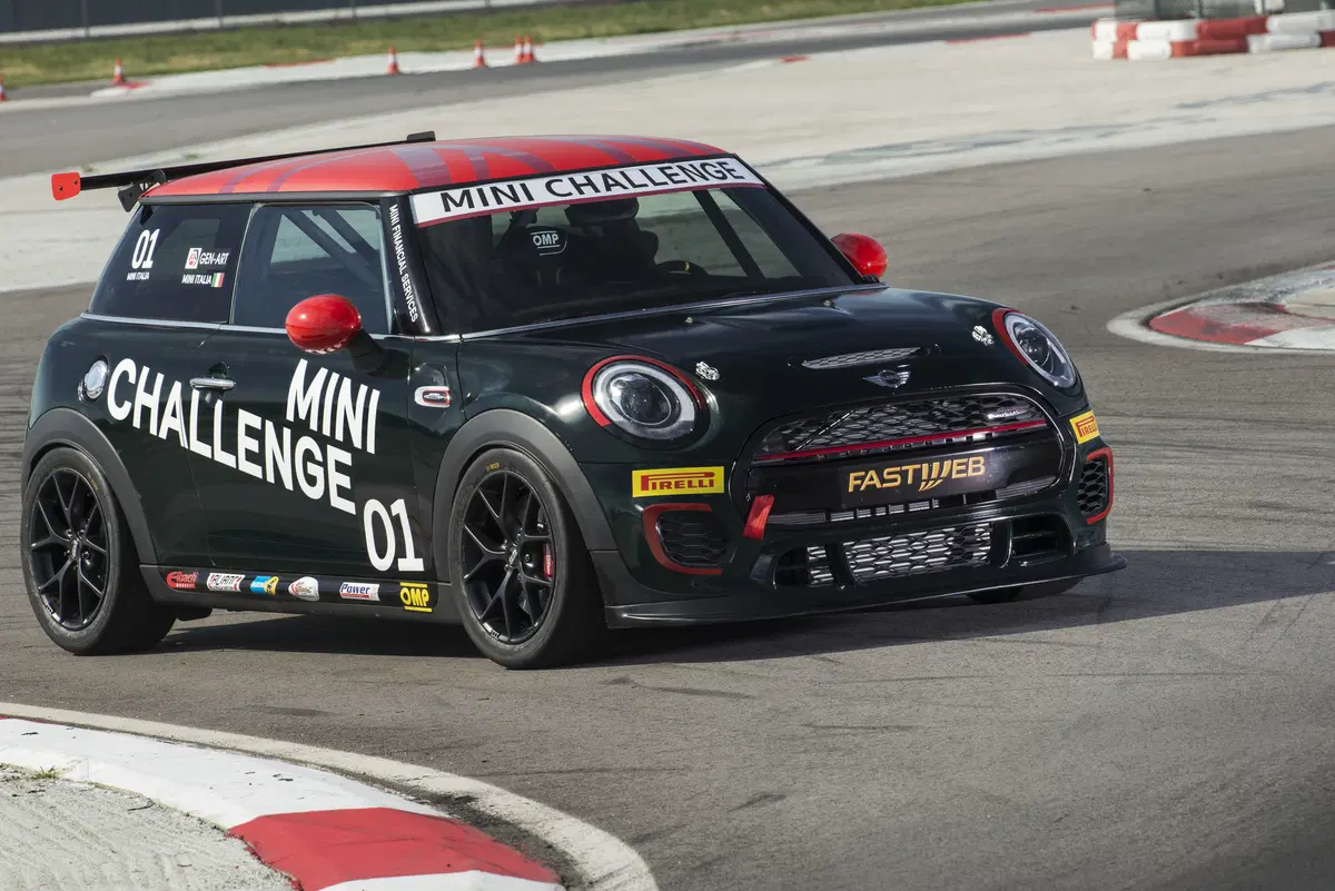 Mini Challenge John Cooper Works 2016: alla scoperta della vettura [Video] (8)