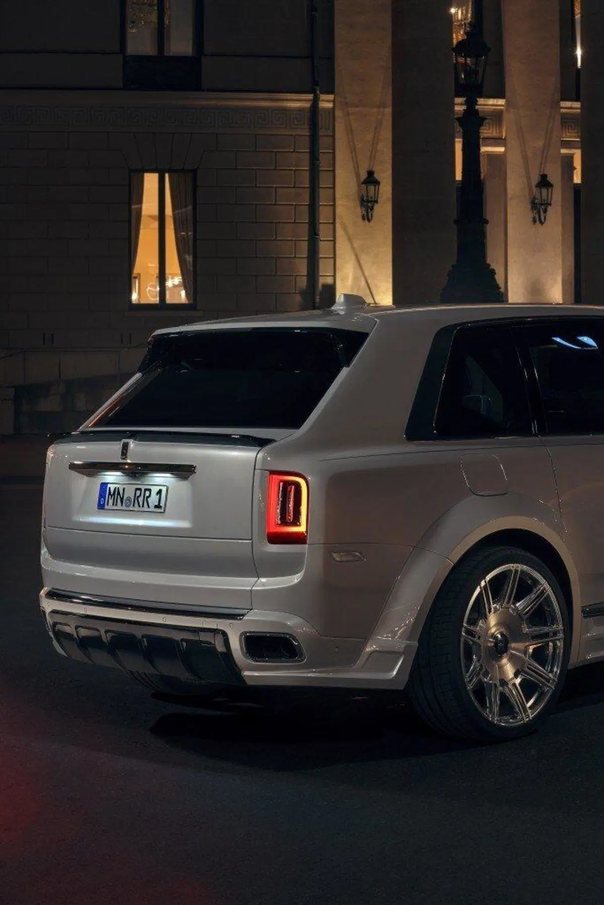Rolls-Royce Cullinan, con Novitec diventa cattivissimo (4)