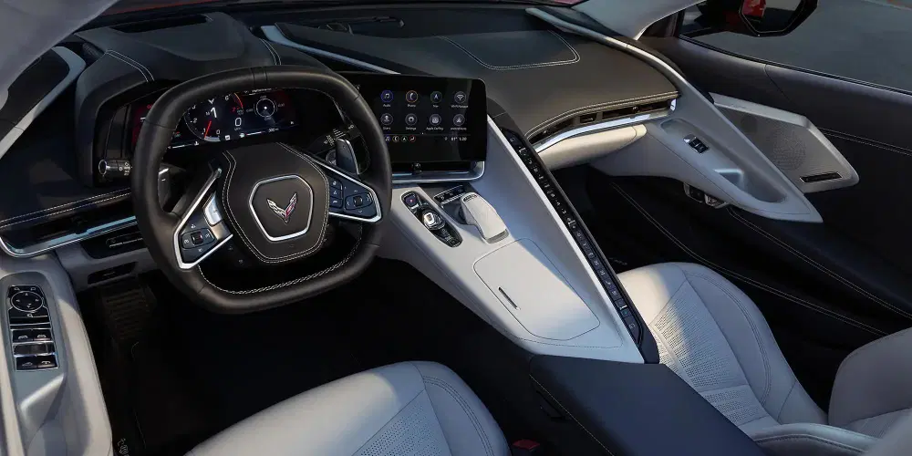 Una supercar americana finalmente molto tecnologica e apparentemente "fine" quanto piace a molti europei