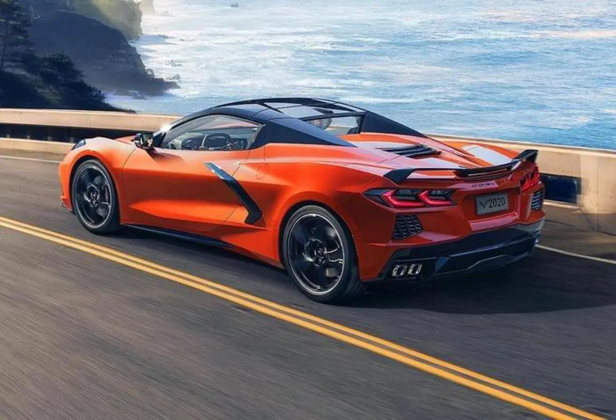 La nuova Chevrolet Corvette C8 arriva sul mercato (USA) a soli 54K per sbancare [costa meno delle C7 usate ex-noleggio Hertz] (2)