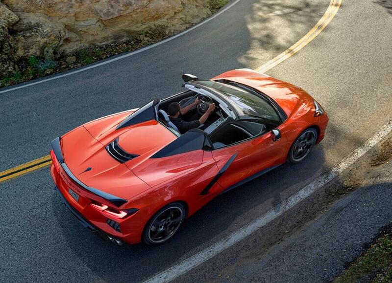 La nuova Chevrolet Corvette C8 arriva sul mercato (USA) a soli 54K per sbancare [costa meno delle C7 usate ex-noleggio Hertz]