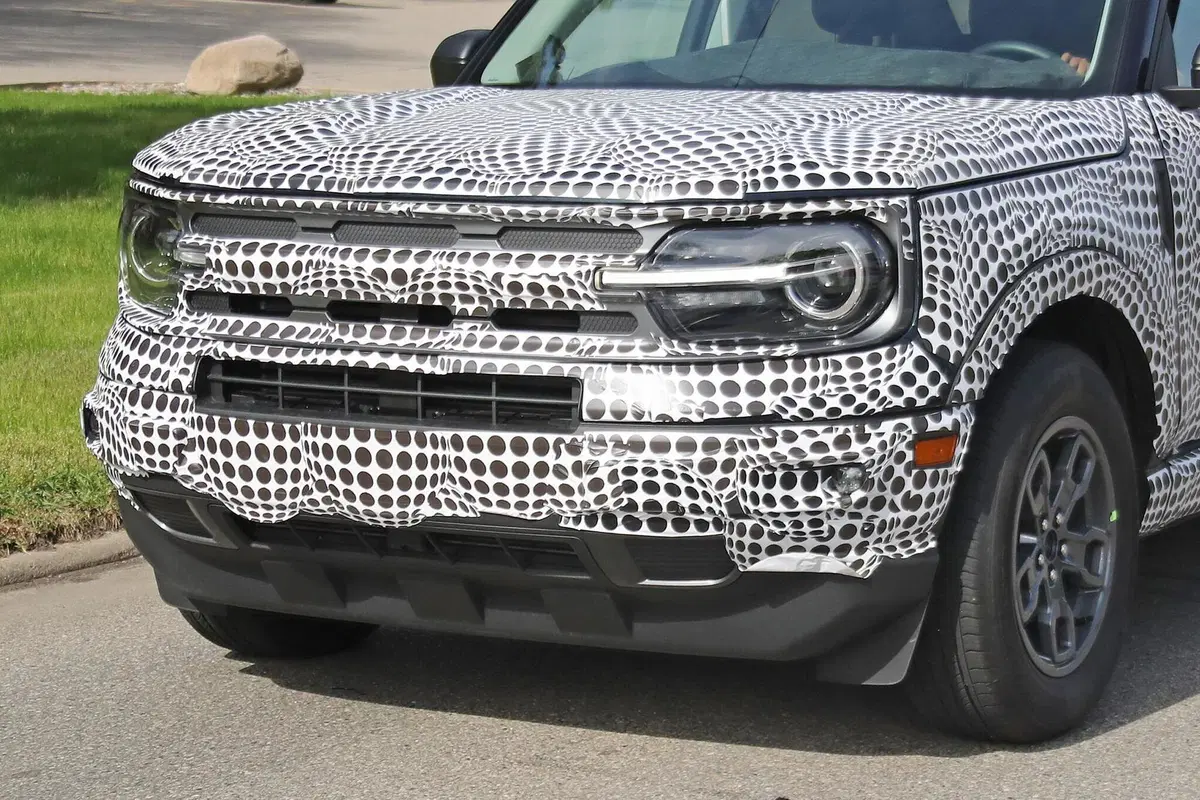 Nuovo Ford Bronco: sarà sia SUV che fuoristrada [Foto spia] (4)