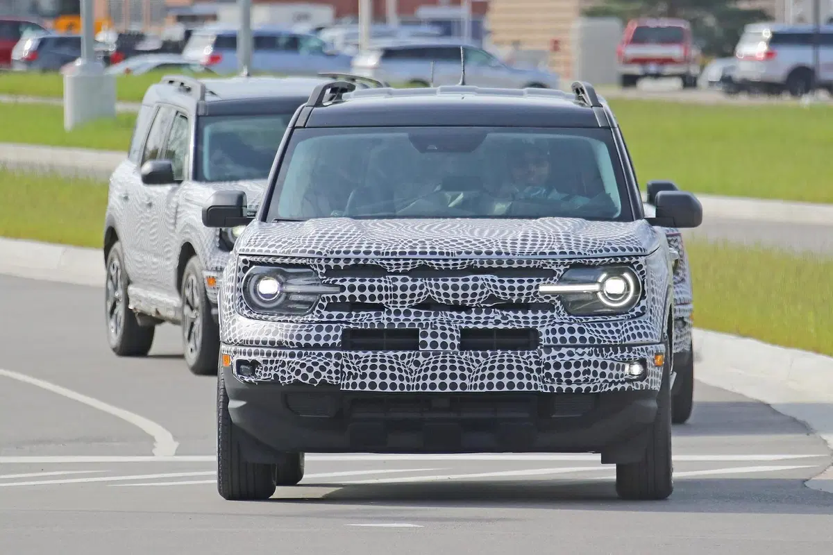 Nuovo Ford Bronco: sarà sia SUV che fuoristrada [Foto spia] (3)