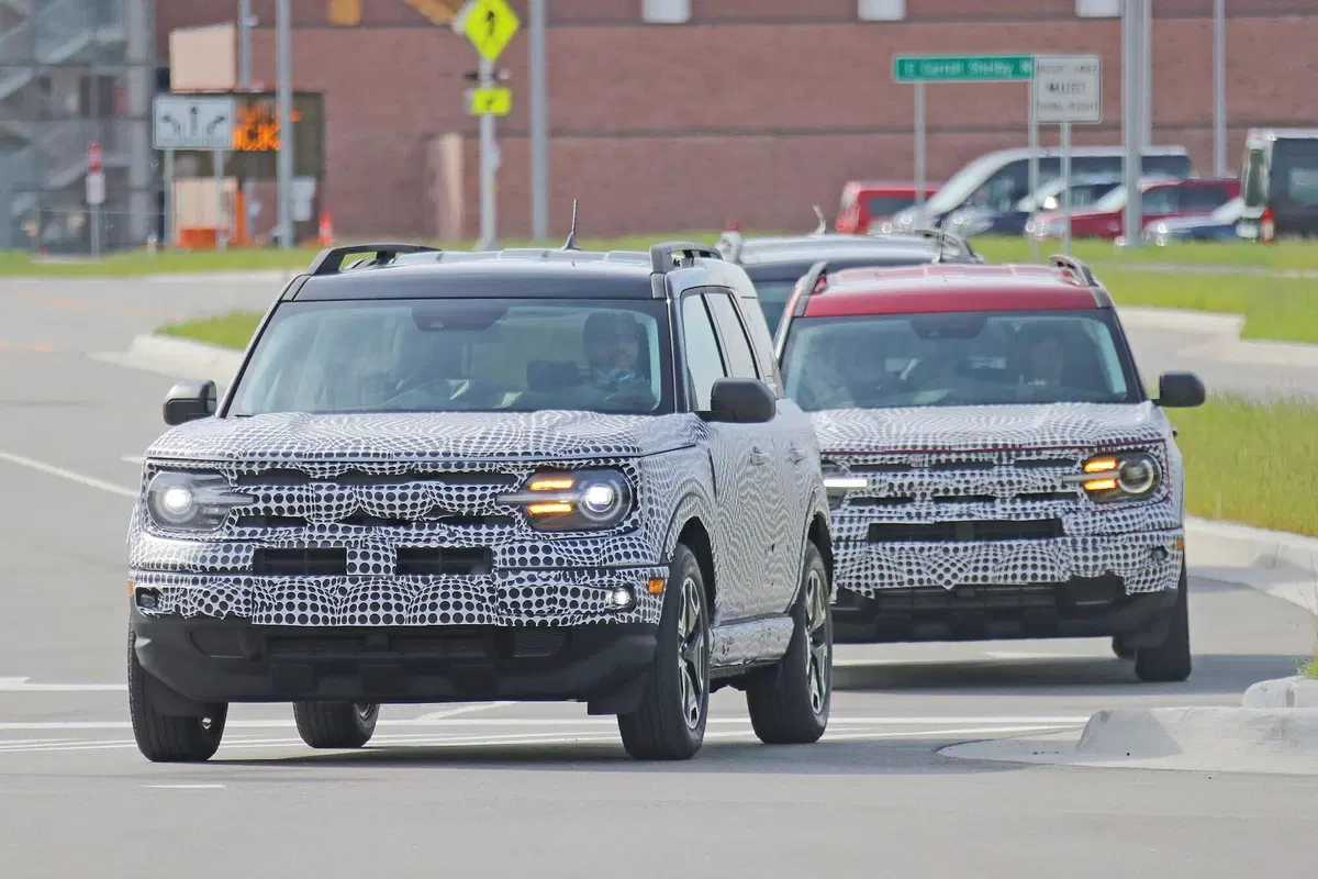 Nuovo Ford Bronco: sarà sia SUV che fuoristrada [Foto spia] (5)