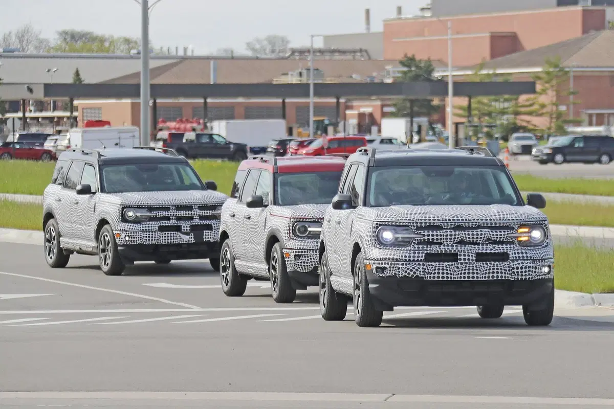 Nuovo Ford Bronco: sarà sia SUV che fuoristrada [Foto spia] (15)