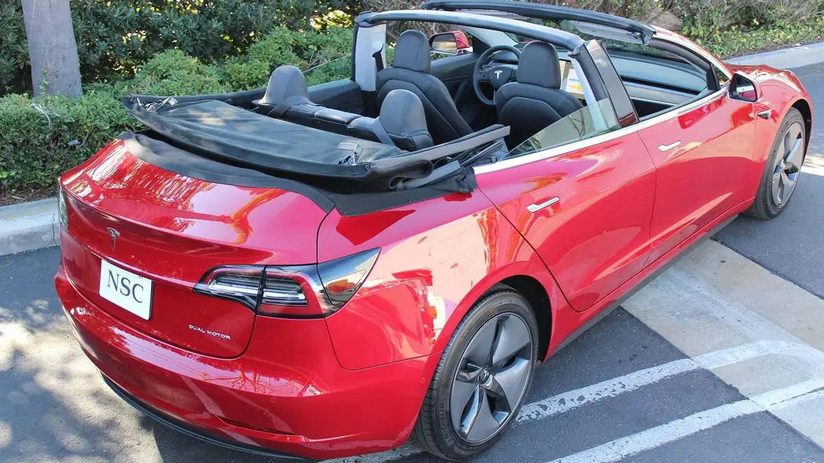 Tesla Model 3: in USA è anche Cabrio (2)