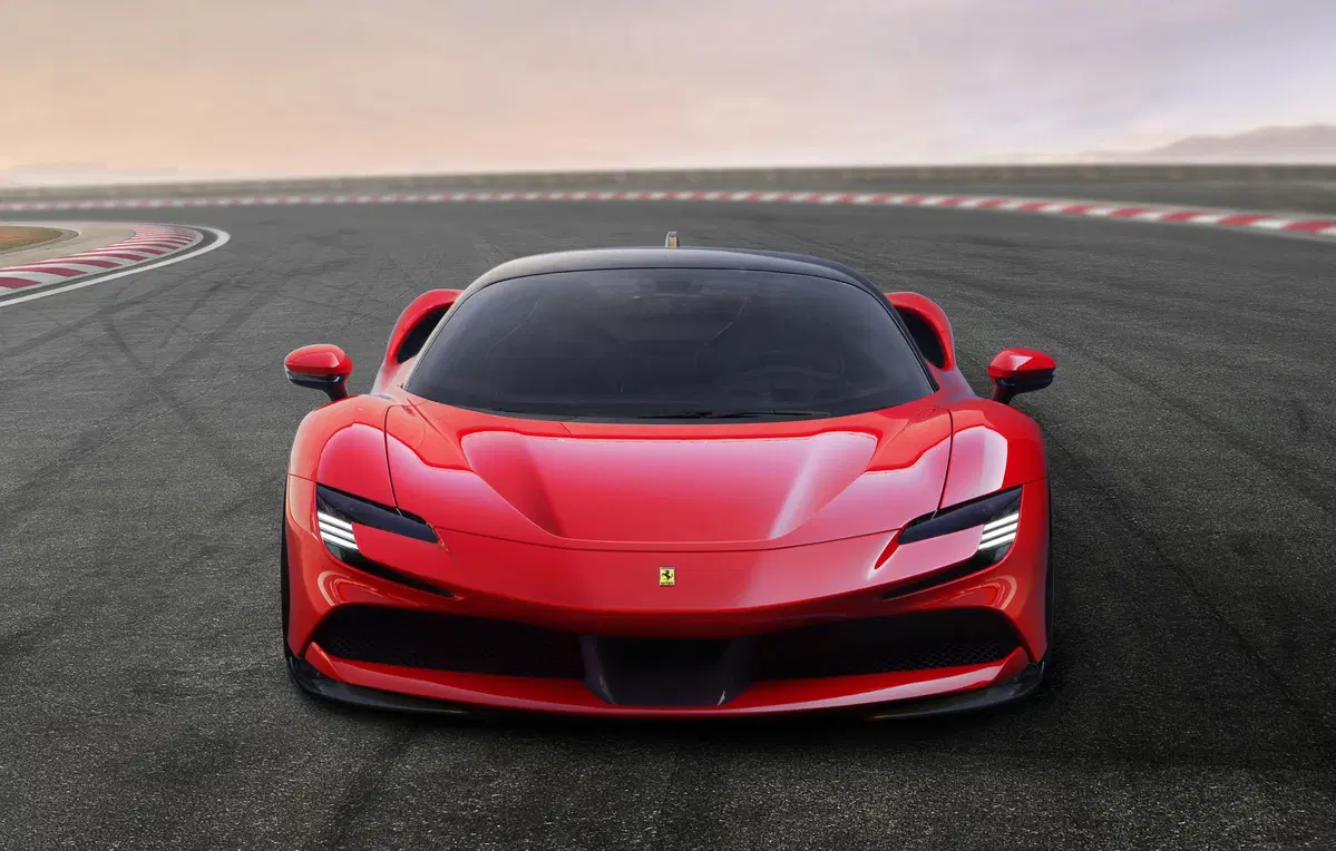 Ferrari SF90 Stradale, la rivoluzione di Maranello (2)