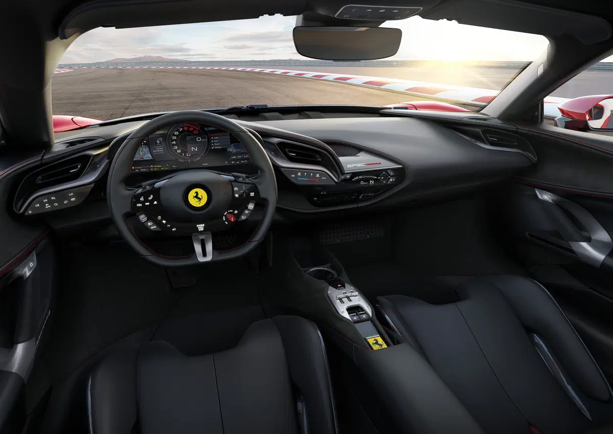 Ferrari SF90 Stradale, la rivoluzione di Maranello (8)
