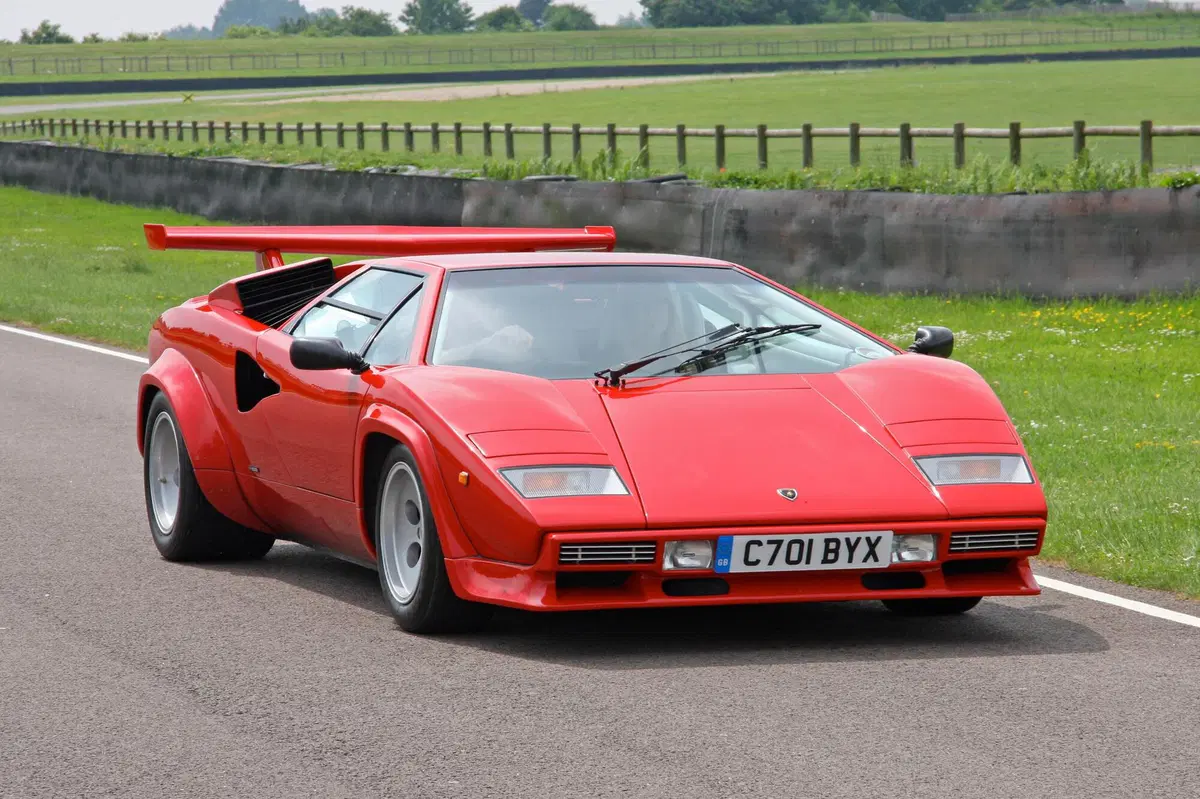 Top-10 Lamborghini: le supercar più importanti (e fighe) del Toro sono qui (12)