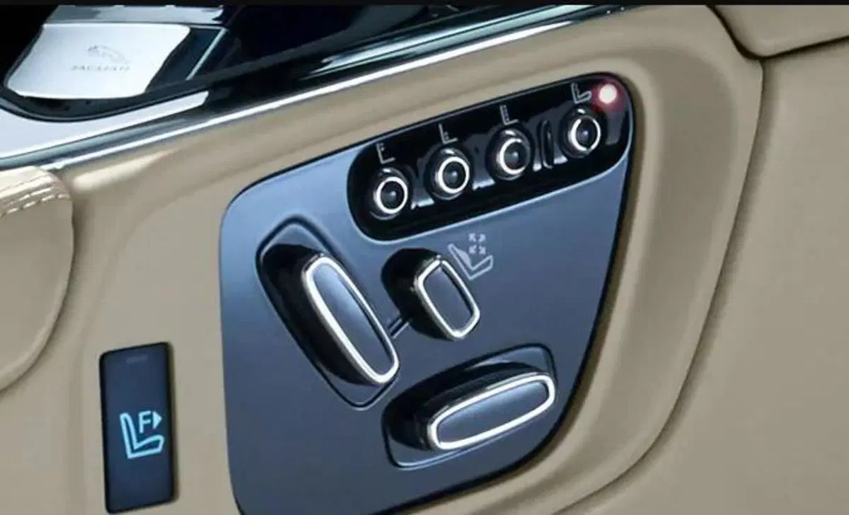 Jaguar XJ (2009-20) (24)