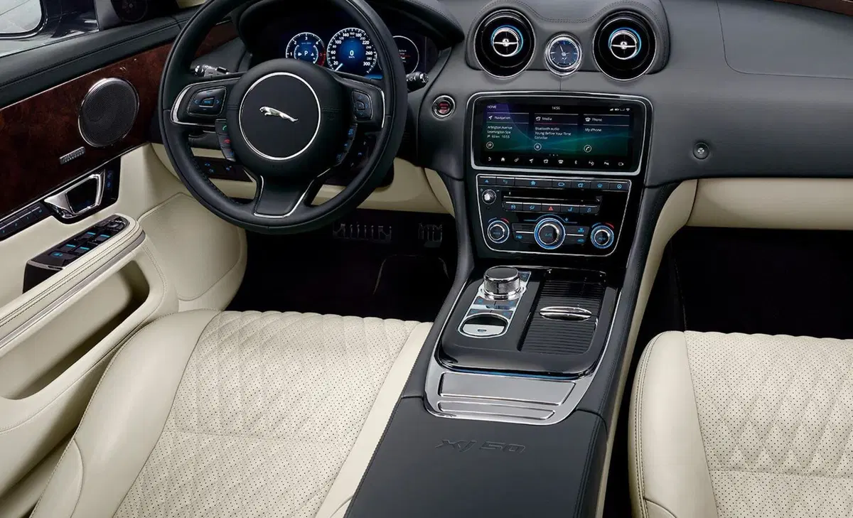 Jaguar XJ (2009-20) (15)