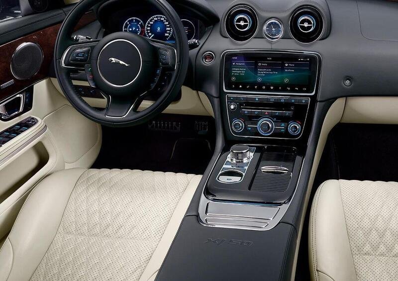 Jaguar XJ (2009-20) (15)