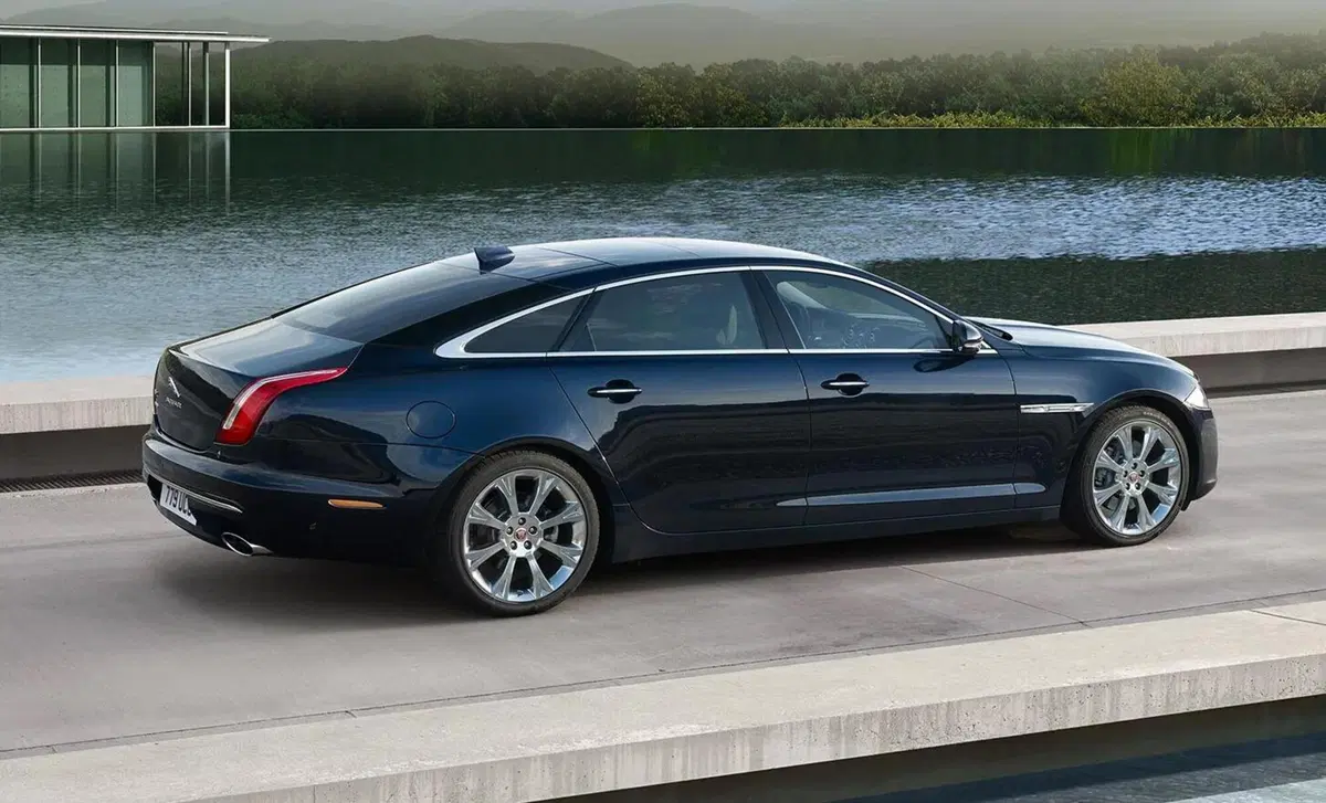 Jaguar XJ (2009-20) (25)
