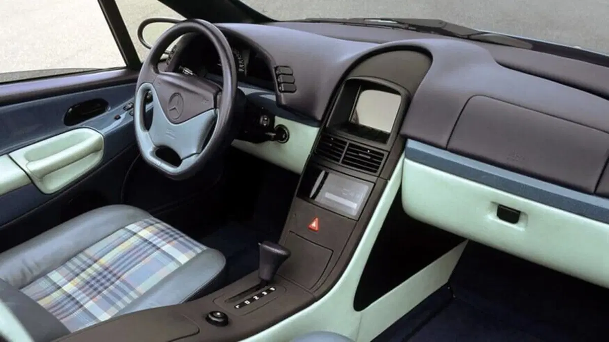 Crossover SUV, Cabrio, Berlina e pure Pick-up: Mercedes VRC è tutto questo in un’auto sola (4)