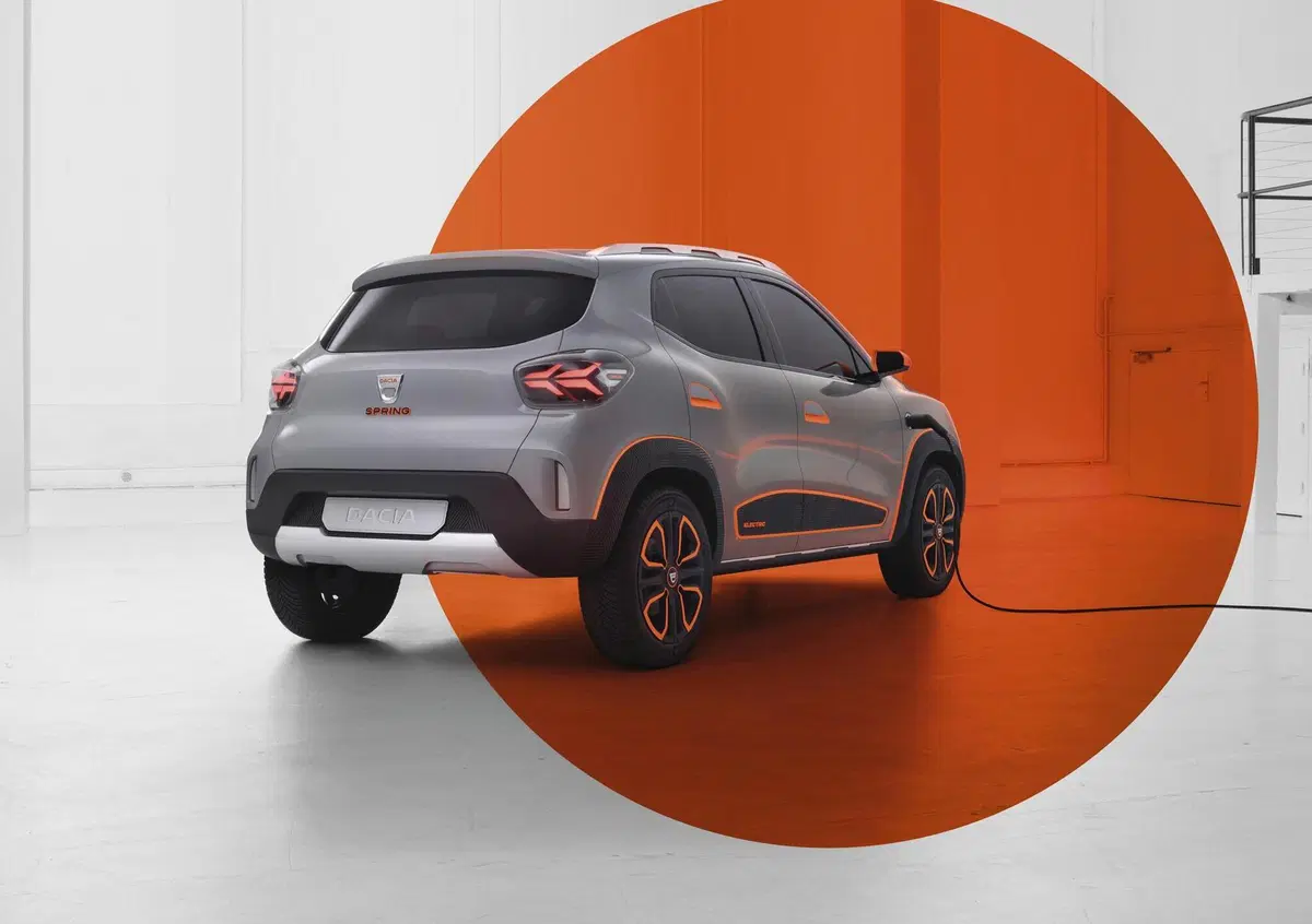 Lo studio "Move" del Politecnico di Milano (Polimi) sulla propensione degli italiani all'auto elettrica