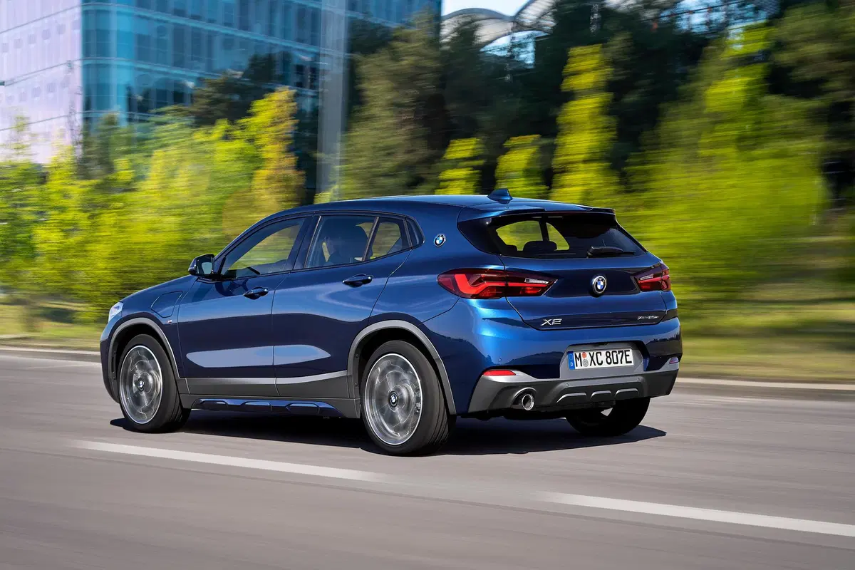 BMW X2 xDrive 25e, sul SUV arriva l'ibrido plug-in (6)