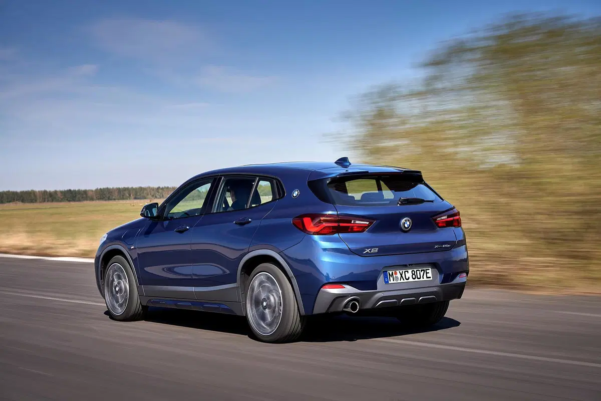 BMW X2 xDrive 25e, sul SUV arriva l'ibrido plug-in (7)
