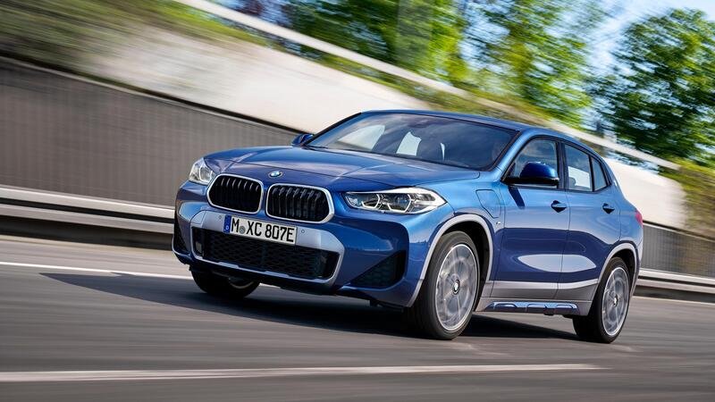 BMW X2 restyling 2020, ora &egrave; anche ibrida plug-in