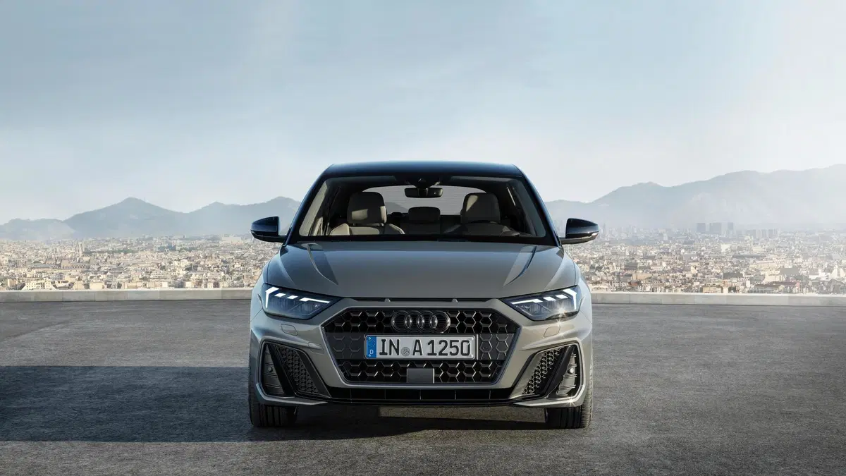 Audi A1 Sportback (2011-19) (3)