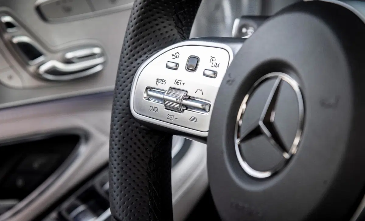 Mercedes-Benz Classe C 300 de Auto EQ-Power Executive (15)