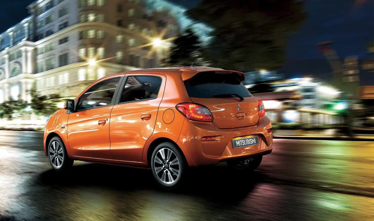 Mitsubishi Space Star 1.2 Intense SDA (32)