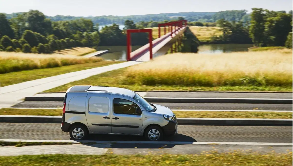 Renault Kangoo 1.5 dCi 90CV F.AP. 4p. Express Maxi Ice (7)