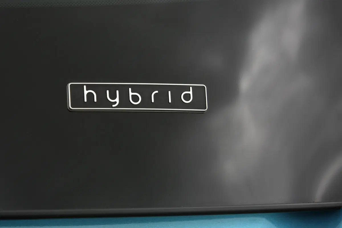 Lancia Ypsilon Hybrid | Il sistema a 12 volt promette risparmio... (22)