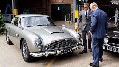 3 milioni e rotti per una vera nuova Aston coup&eacute; special, da vero agente 007&hellip; E non ci posso andare in strada? [video]