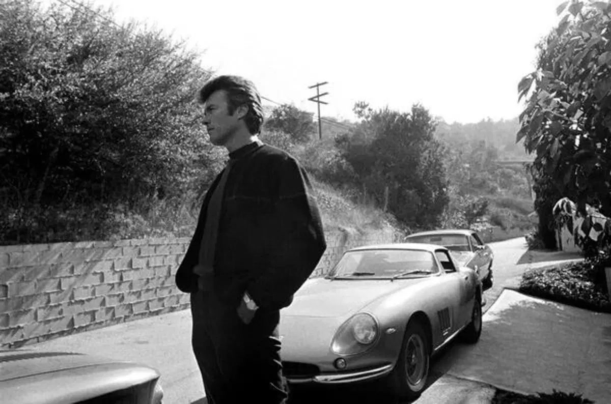 Clint Eastwood novantenne, L’attore ne ha passate di auto: eccole [da Ford a Ferrari] (2)