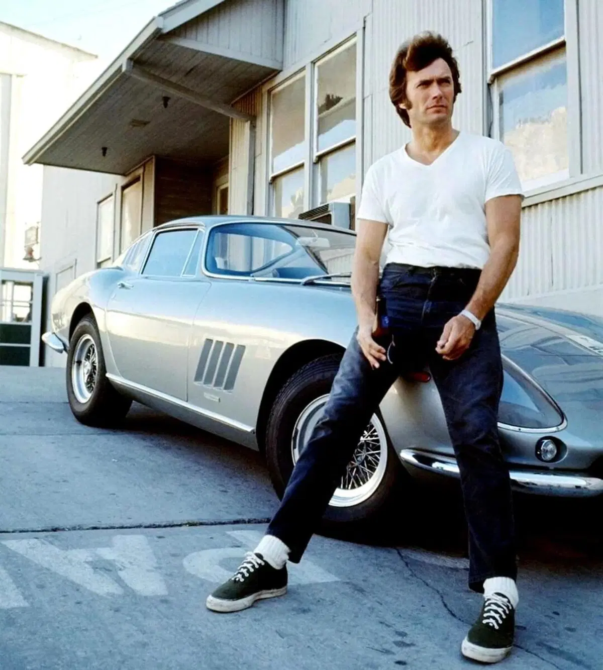 Clint Eastwood novantenne, L’attore ne ha passate di auto: eccole [da Ford a Ferrari] (4)