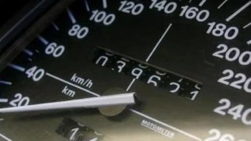 Auto "schilometrate": ecco come trovare gli annunci "tossici" ed evitare le truffe