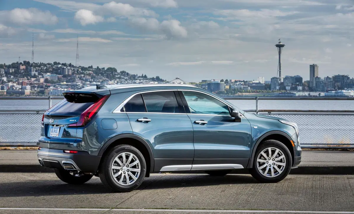 Cadillac XT4 (2020-23) (2)