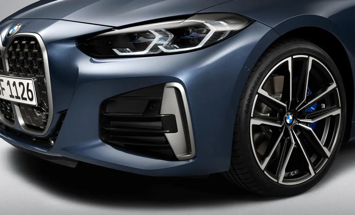 BMW Serie 4 Coupé M4  CS (22)