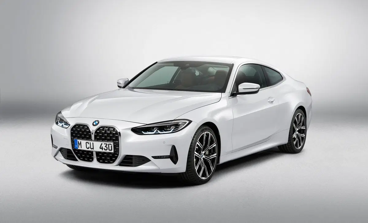 BMW Serie 4 Coupé M4  CS (10)