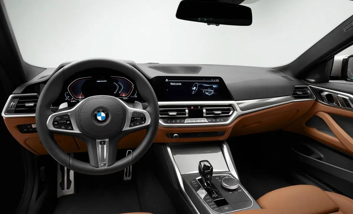 BMW Serie 4 Coupé M4  CS (12)