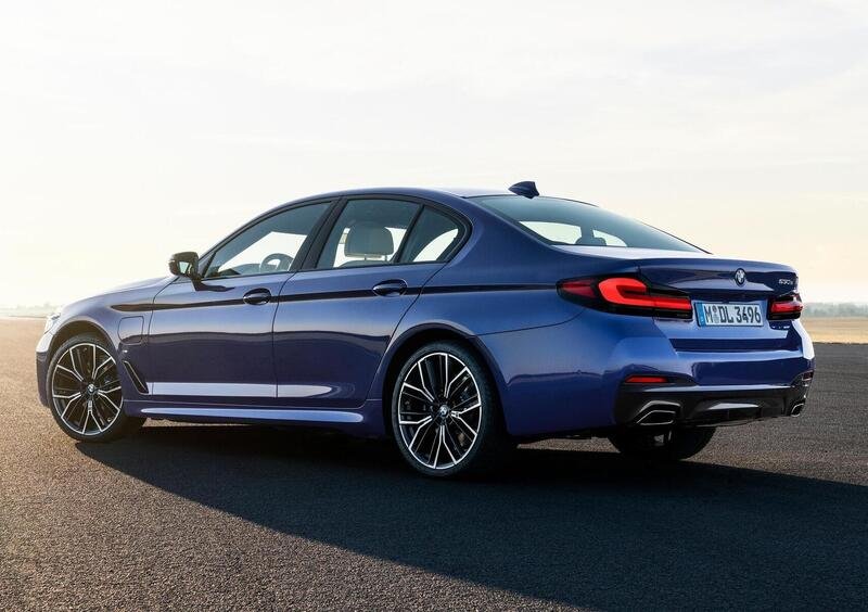 BMW Serie 5 (2016-23) (7)