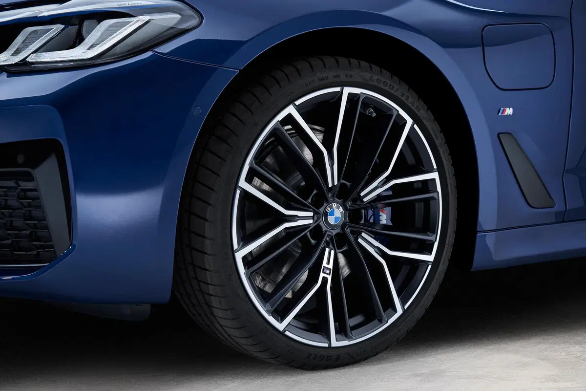 BMW Serie 5 (2016-23) (21)