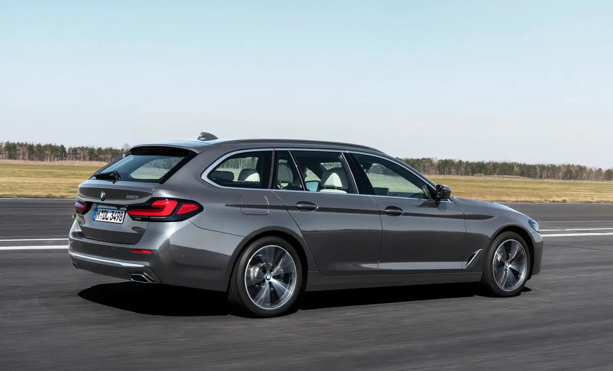 BMW Serie 5 Touring (2017-24) (4)