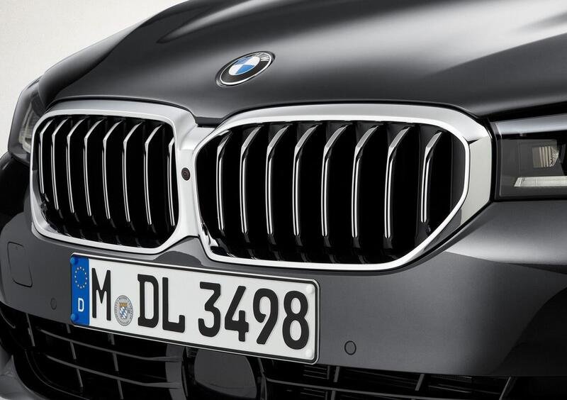 BMW Serie 5 Touring (2017->>) (21)
