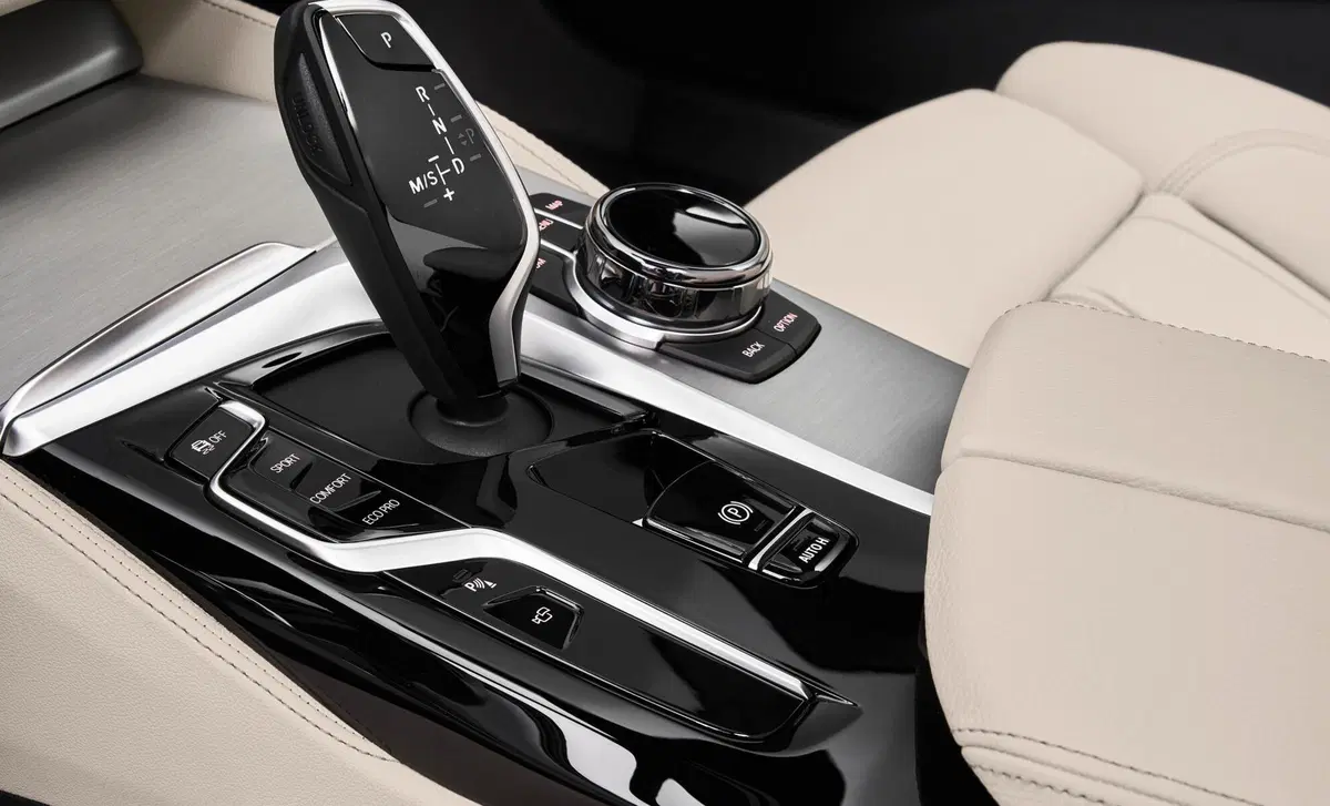 BMW Serie 5 Touring (2017-24) (16)